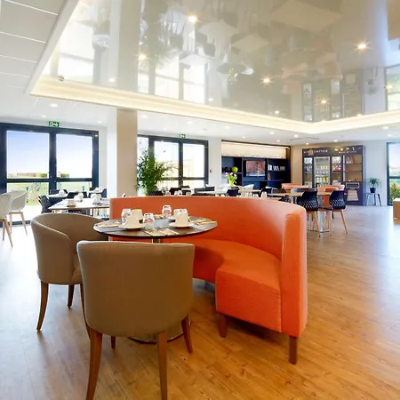 Kyriad Prestige & Cabourg-dives-sur-mer 3*