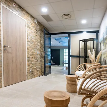 Kyriad Prestige & Cabourg-dives-sur-mer Lägenhetshotell 3*