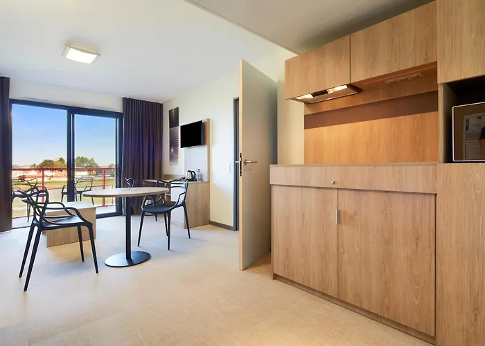 Kyriad Prestige & Cabourg-dives-sur-mer Apartmanhotel