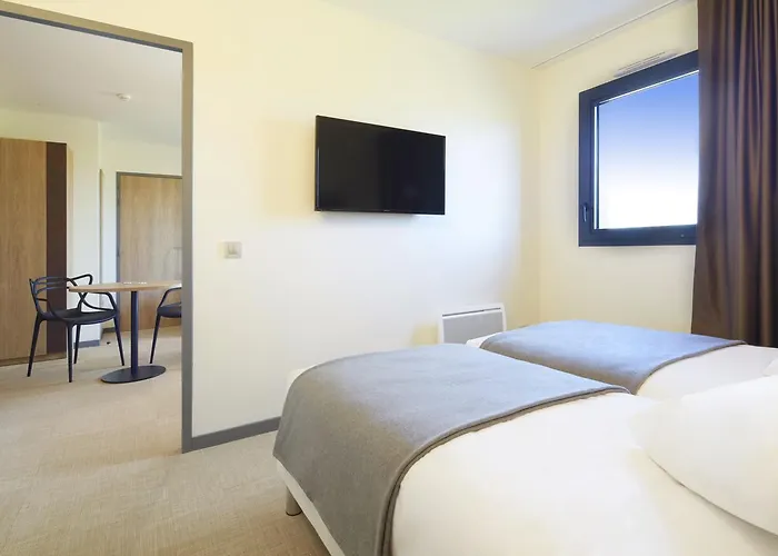 Kyriad Prestige & Cabourg-dives-sur-mer Apartmanhotel