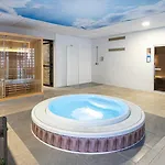 Kyriad Prestige & Cabourg-dives-sur-mer