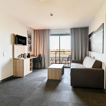 Kyriad Prestige & Cabourg-dives-sur-mer Aparthotel 3*