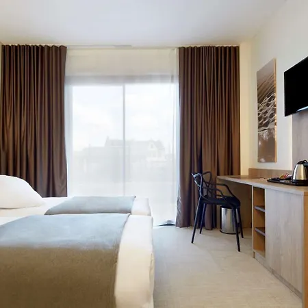 Kyriad Prestige Residence&spa Cabourg-dives-sur-mer 3*