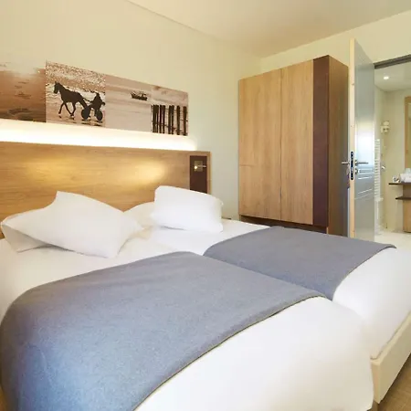 Kyriad Prestige & Cabourg-dives-sur-mer 3* ディーブ・シュール・メール