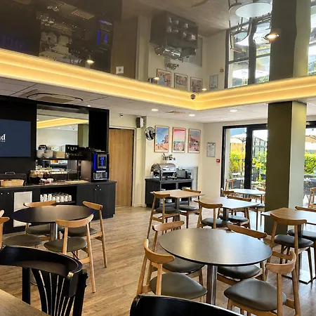 Kyriad Prestige & Cabourg-dives-sur-mer 3*