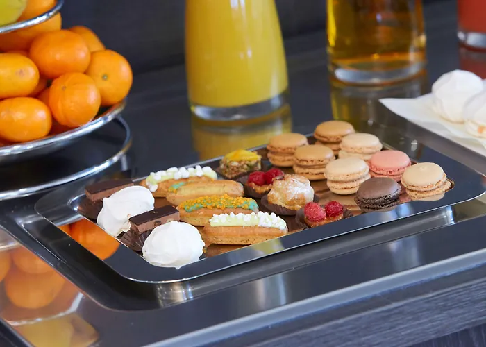 Kyriad Prestige & Cabourg-dives-sur-mer 3*