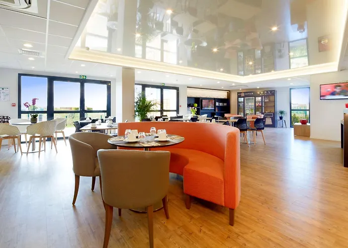 Kyriad Prestige & Cabourg-dives-sur-mer 3*