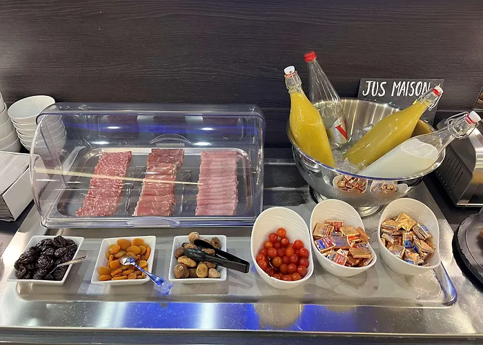 Kyriad Prestige & Cabourg-dives-sur-mer