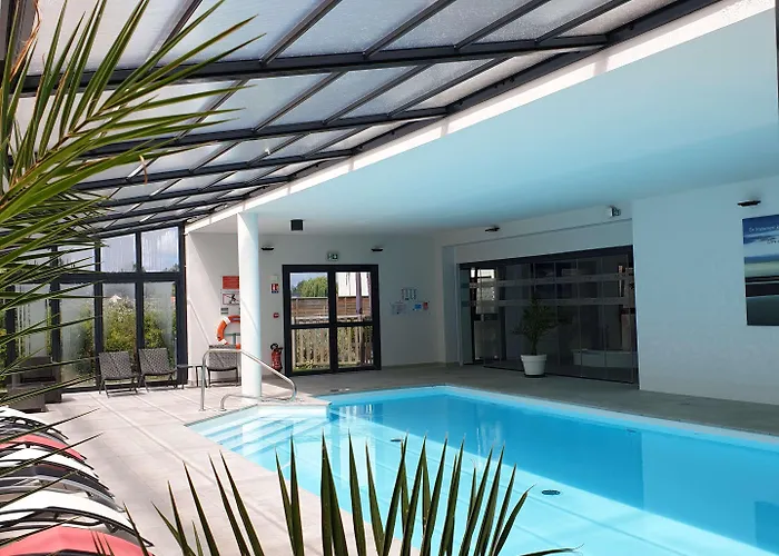 Kyriad Prestige & Cabourg-dives-sur-mer 3*