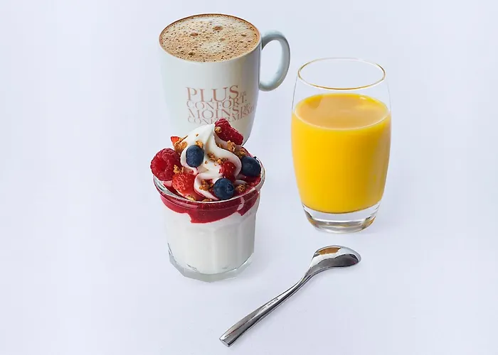 Kyriad Prestige & Cabourg-dives-sur-mer 3*