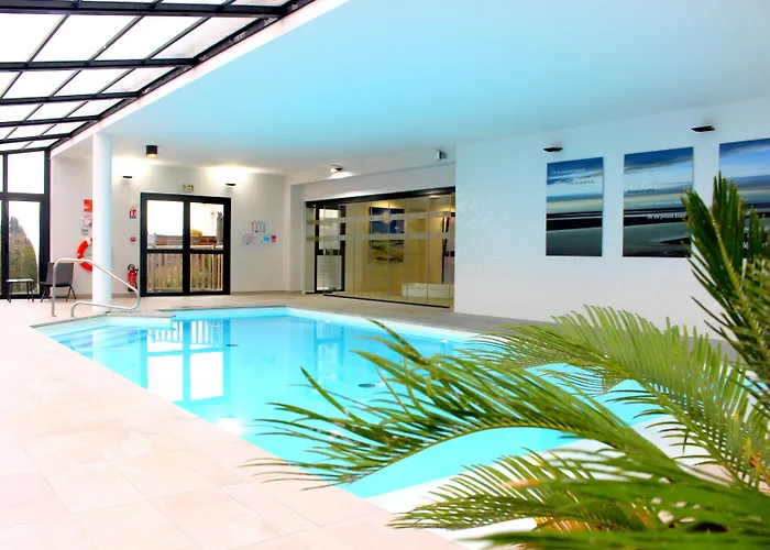 Aparthotel Kyriad Prestige & Cabourg-dives-sur-mer 3*