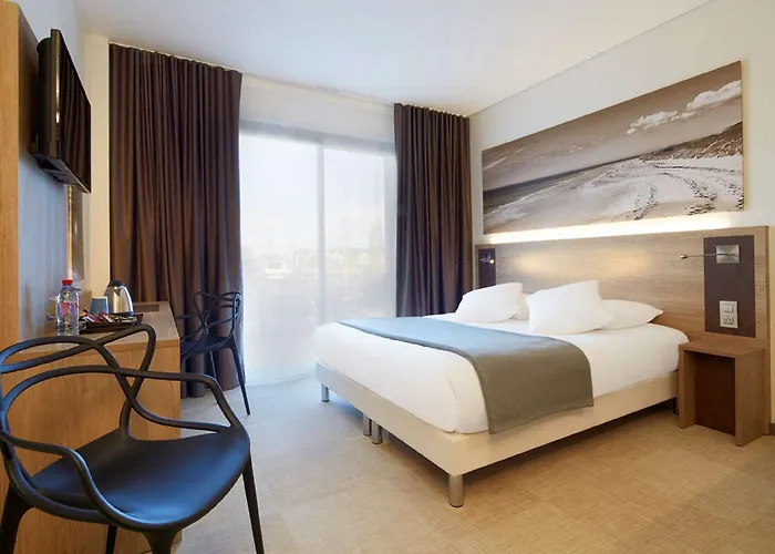 Kyriad Prestige & Cabourg-dives-sur-mer Aparthotel