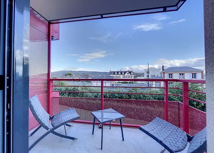 Kyriad Prestige & Cabourg-dives-sur-mer Ξενοδοχείο με διαμερίσματα